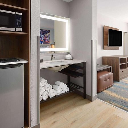 La Quinta Inn & Suites By Wyndham Memphis I-240 Dış mekan fotoğraf