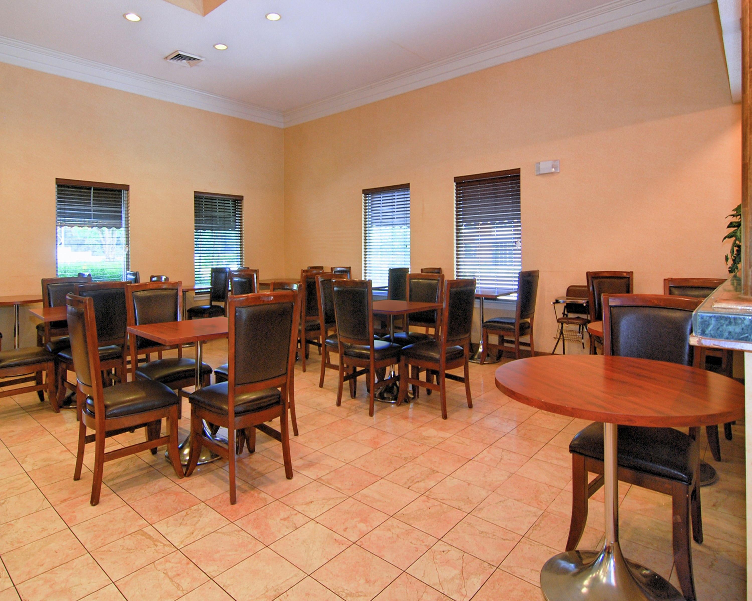 La Quinta Inn & Suites By Wyndham Memphis I-240 Dış mekan fotoğraf
