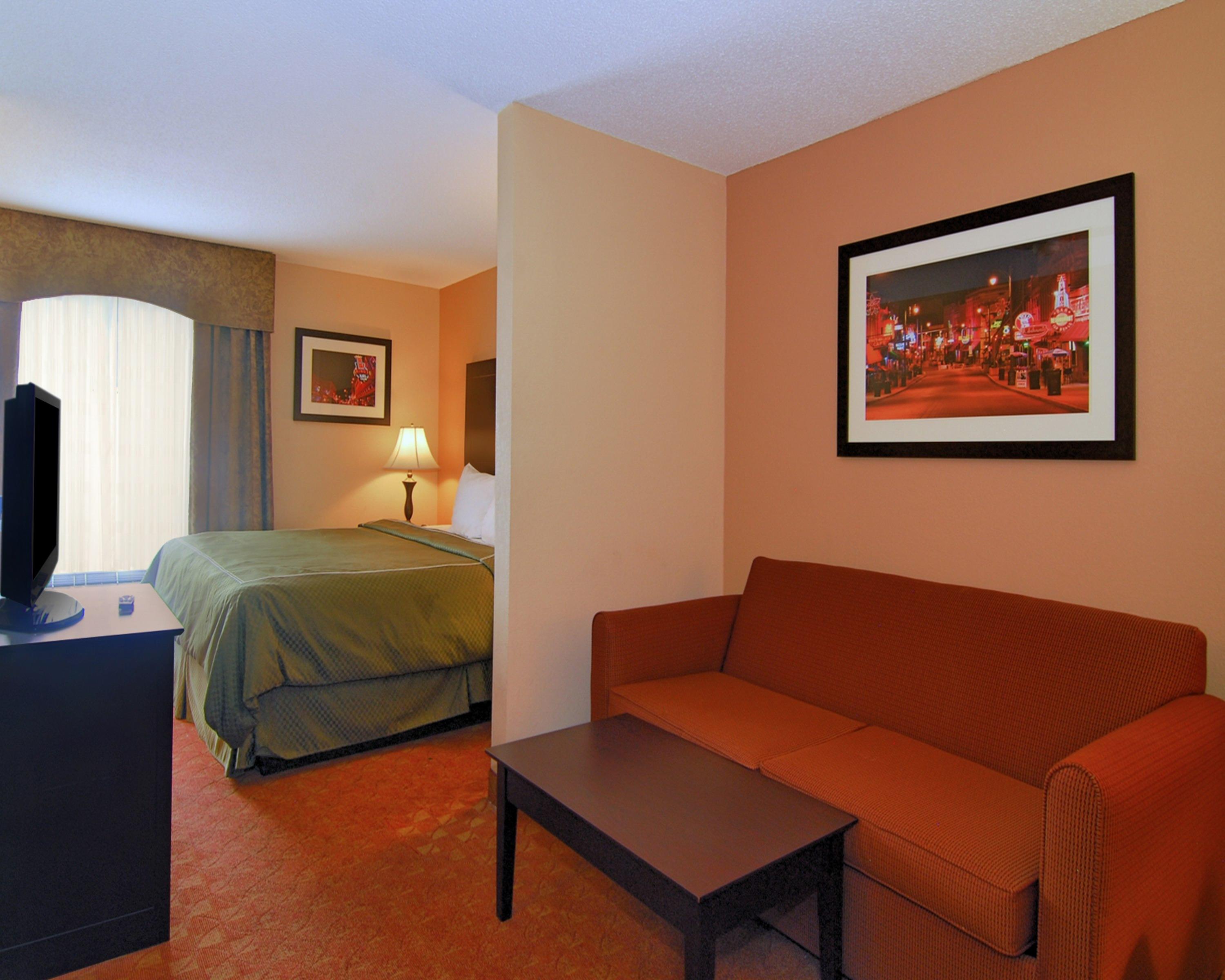 La Quinta Inn & Suites By Wyndham Memphis I-240 Dış mekan fotoğraf