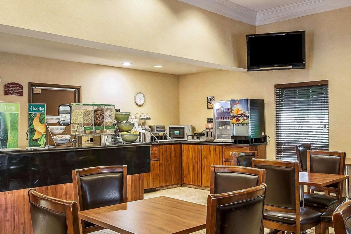 La Quinta Inn & Suites By Wyndham Memphis I-240 Dış mekan fotoğraf