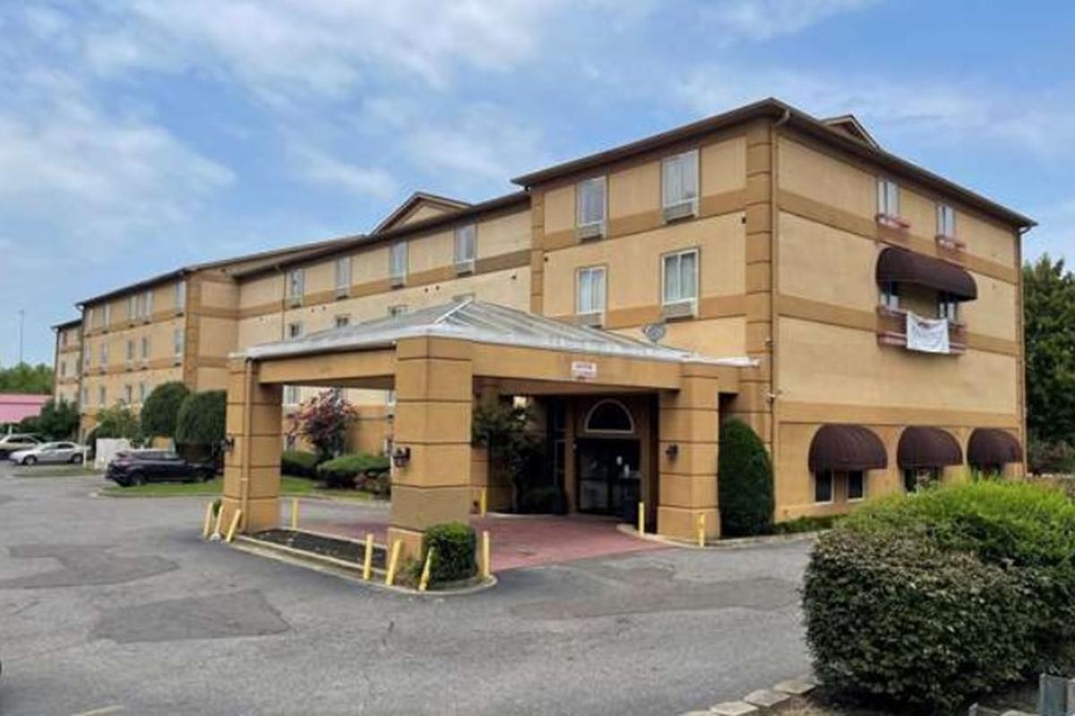La Quinta Inn & Suites By Wyndham Memphis I-240 Dış mekan fotoğraf